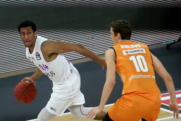 这与赵心童 这与赵心童