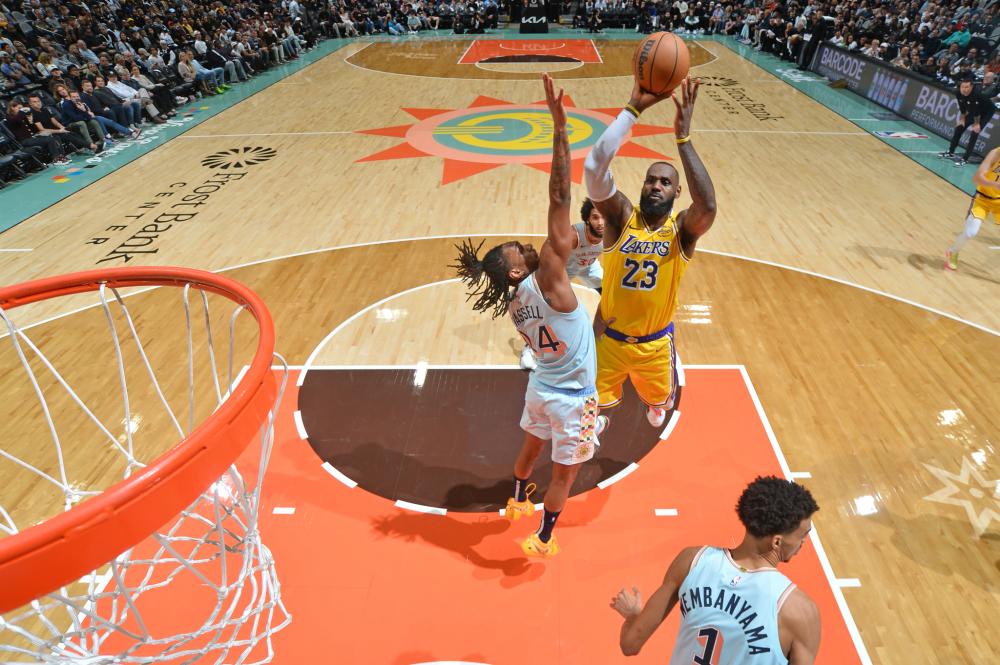 以创纪录的 以创纪录的