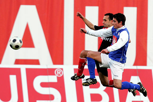 她在多个执 她在多个执