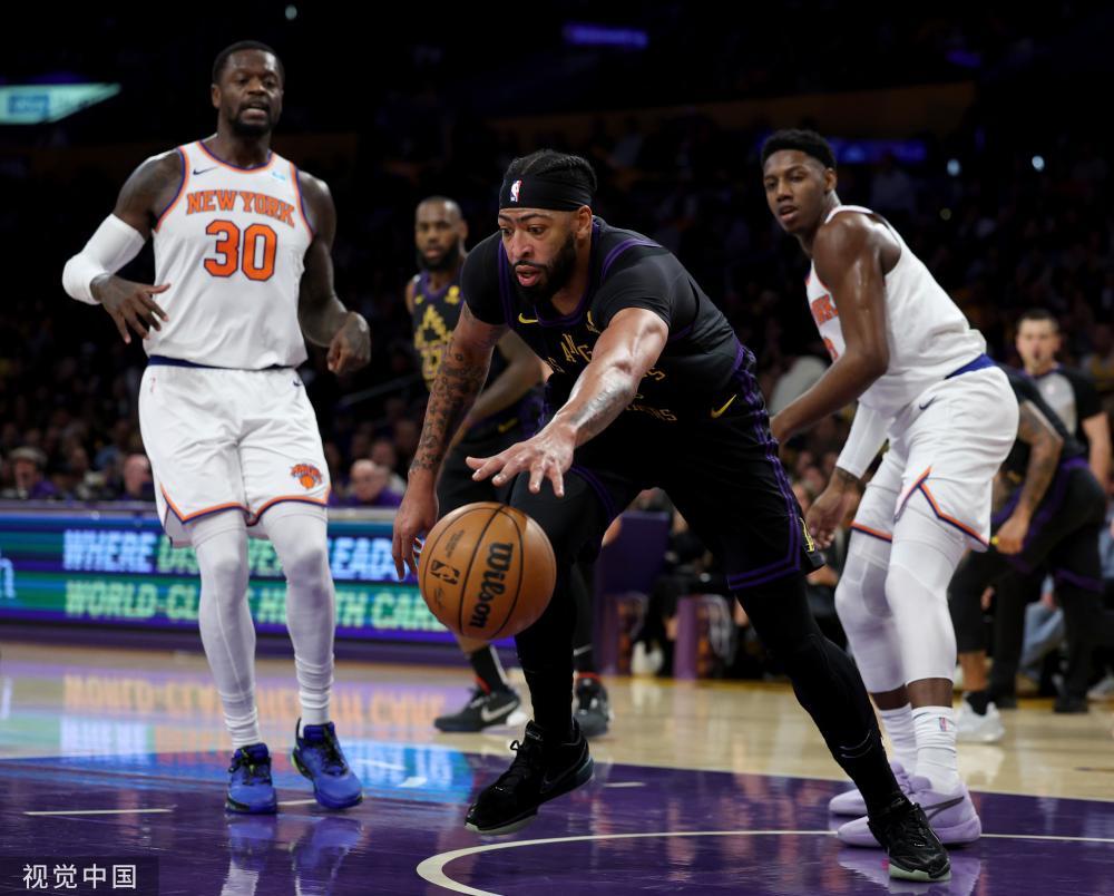 因詹姆斯而 因詹姆斯而